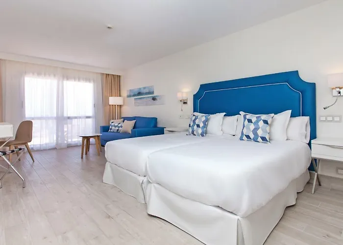 Boutique Tao Caleta Mar 3*