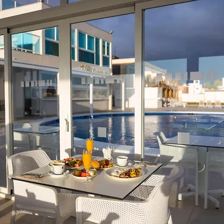 Hotel Boutique Tao Caleta Mar 3*