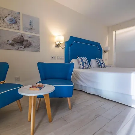 Boutique Tao Caleta Mar Коральео