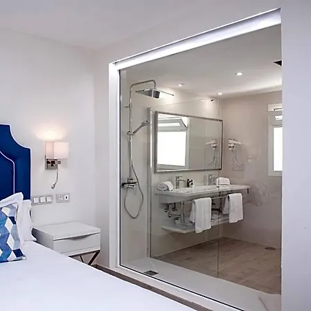 Boutique Tao Caleta Mar 3*