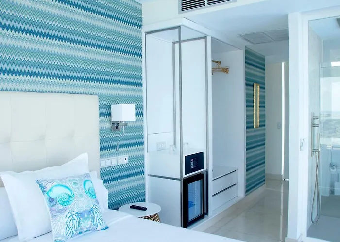 Hotel Boutique Tao Caleta Mar 3*