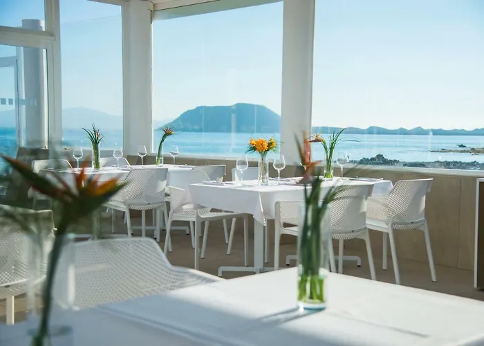 Boutique Tao Caleta Mar 3*